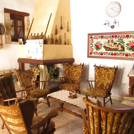 Alojamento de Acomodação e Pequeno-almoço Sa Dom'e Forru 2*